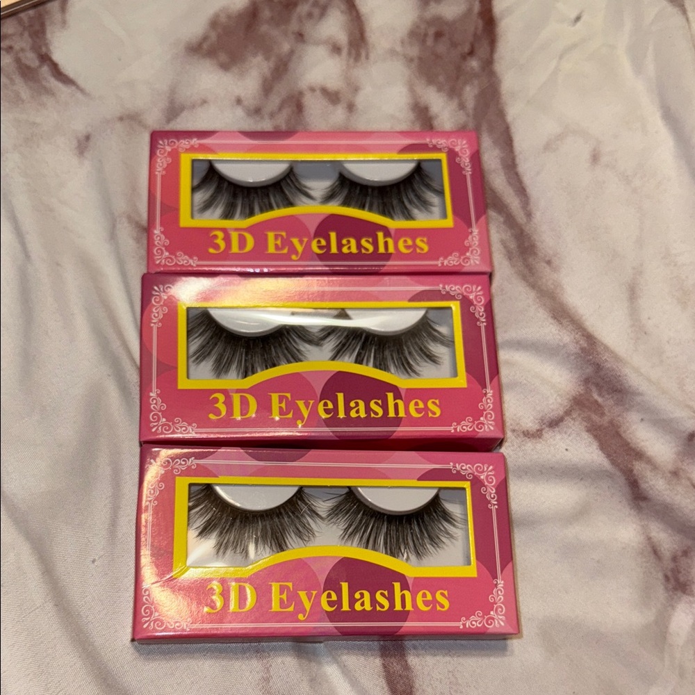 3D False Eyelashes Set in Pink Packaging